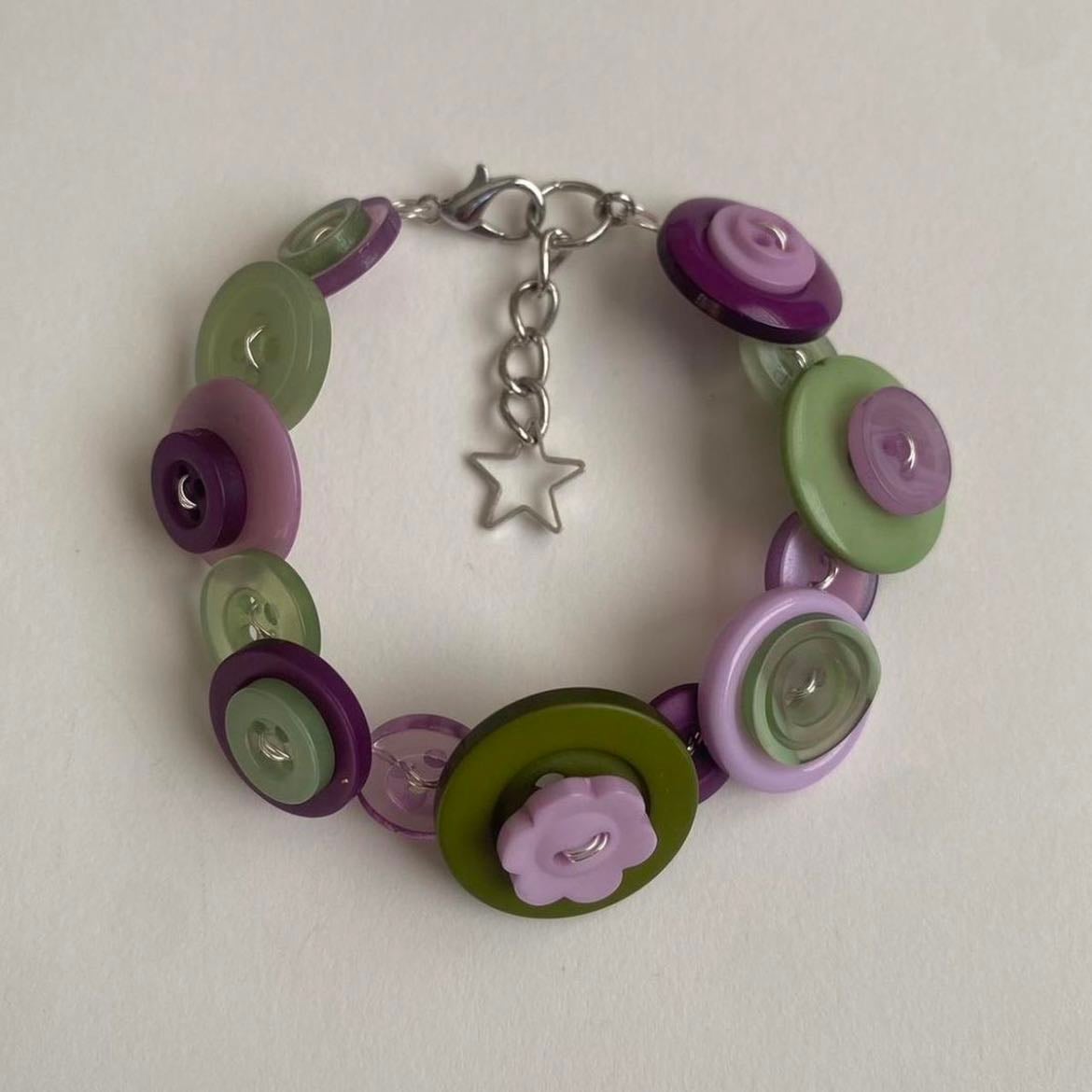 button bracelet - String together all the colorful buttons of different shapes...🍂🪡