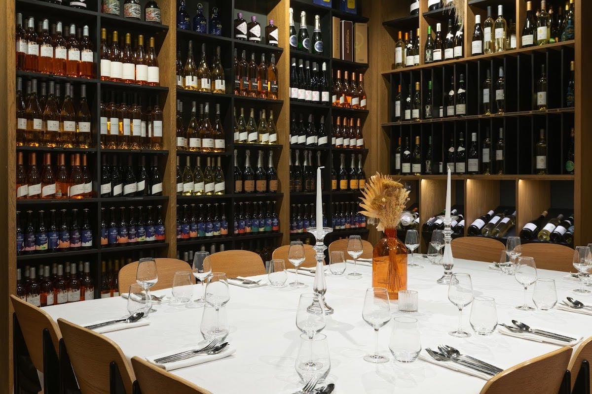 Nuances - Restaurant