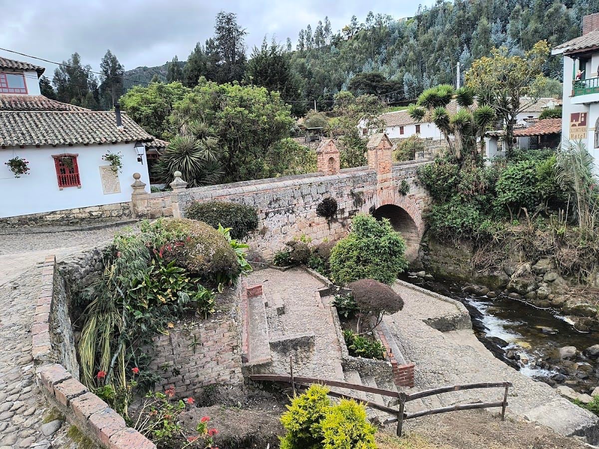 Puente de Calicanto de Mongui