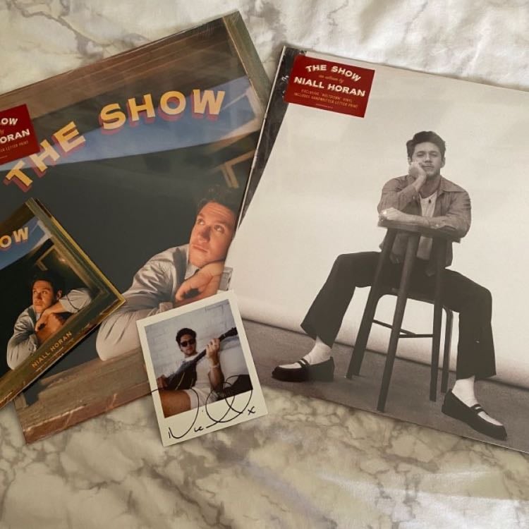 niall horns record - the show is js !!