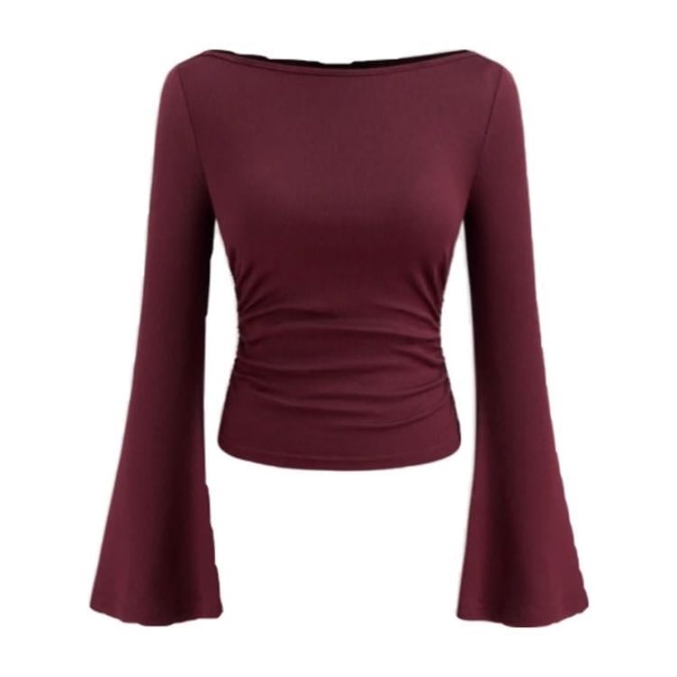 long-sleeved T-shirt