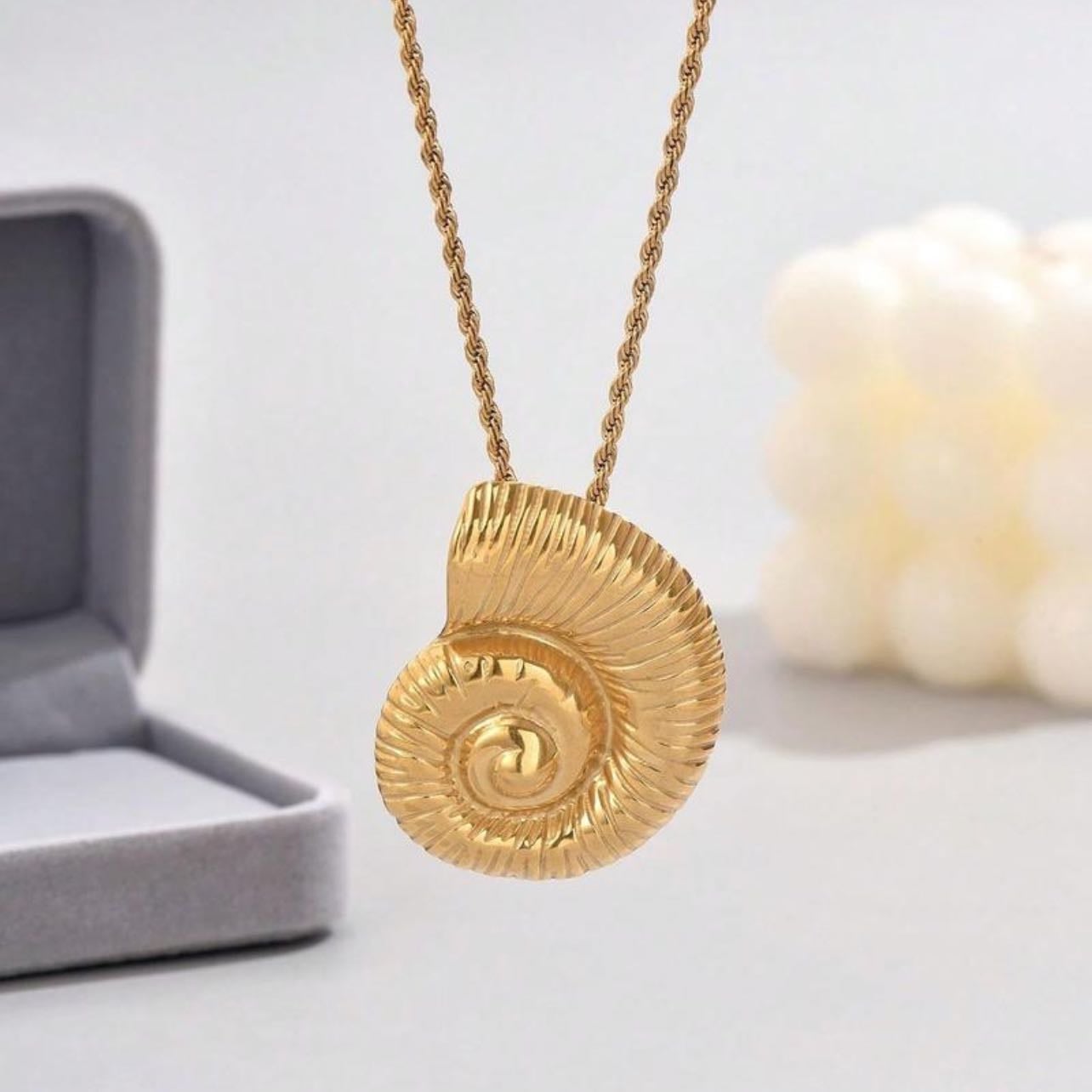Seashell necklace