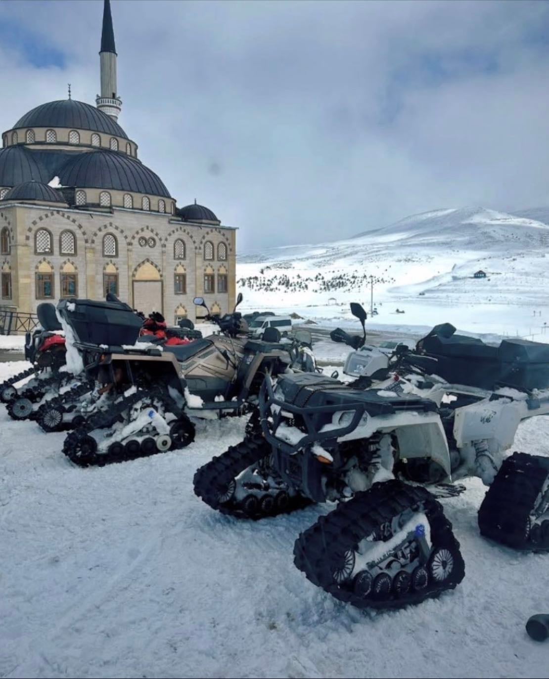 Erciyes - be up in the cold, surrounded by snow, feeling alive and quiet at the same time.