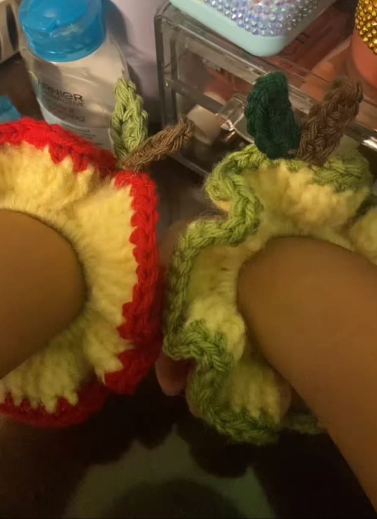 apple scrunchie