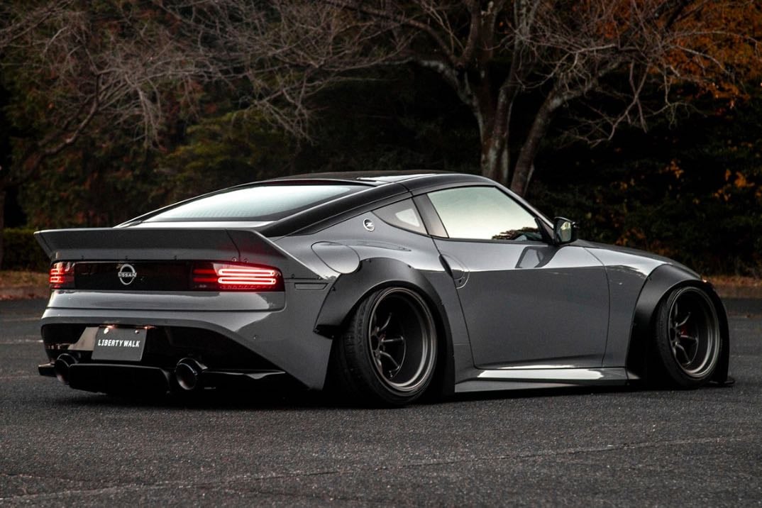 Nissan 400z