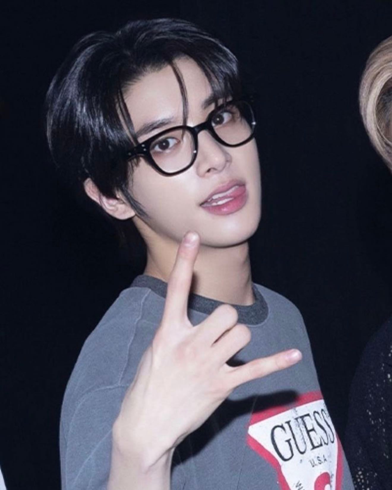 ★ | ceramini - pervy bf jake x reader