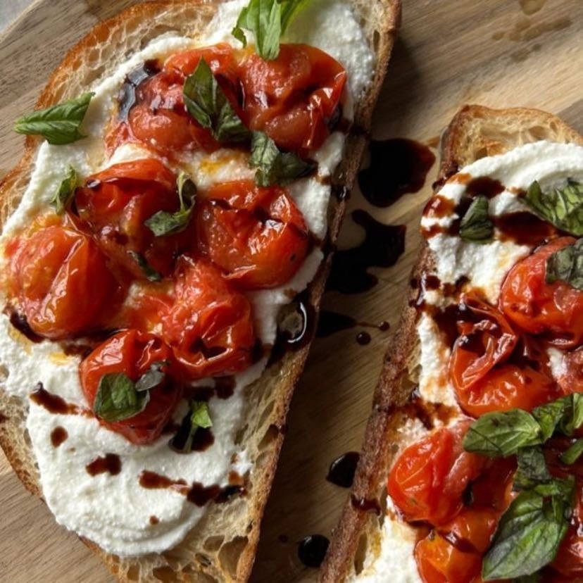 tomatoes toast