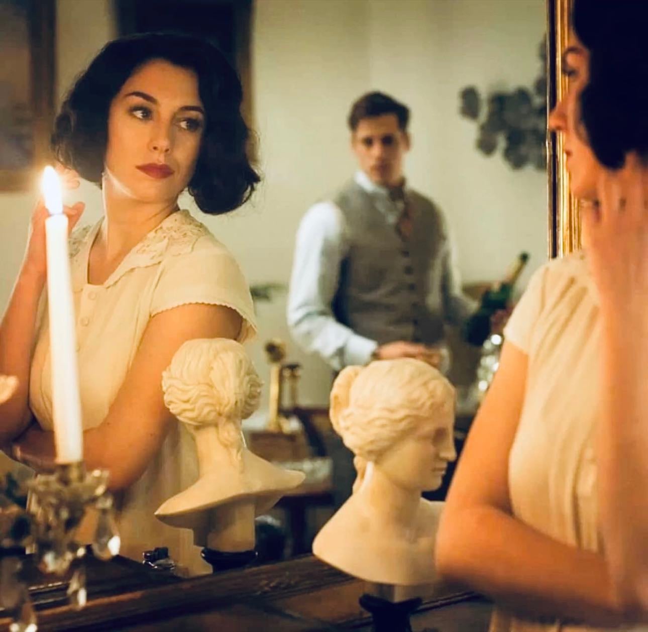 Cable Girls - Gema R. Neira, Ramón Campos, Teresa Fernández-Valdés · 2017