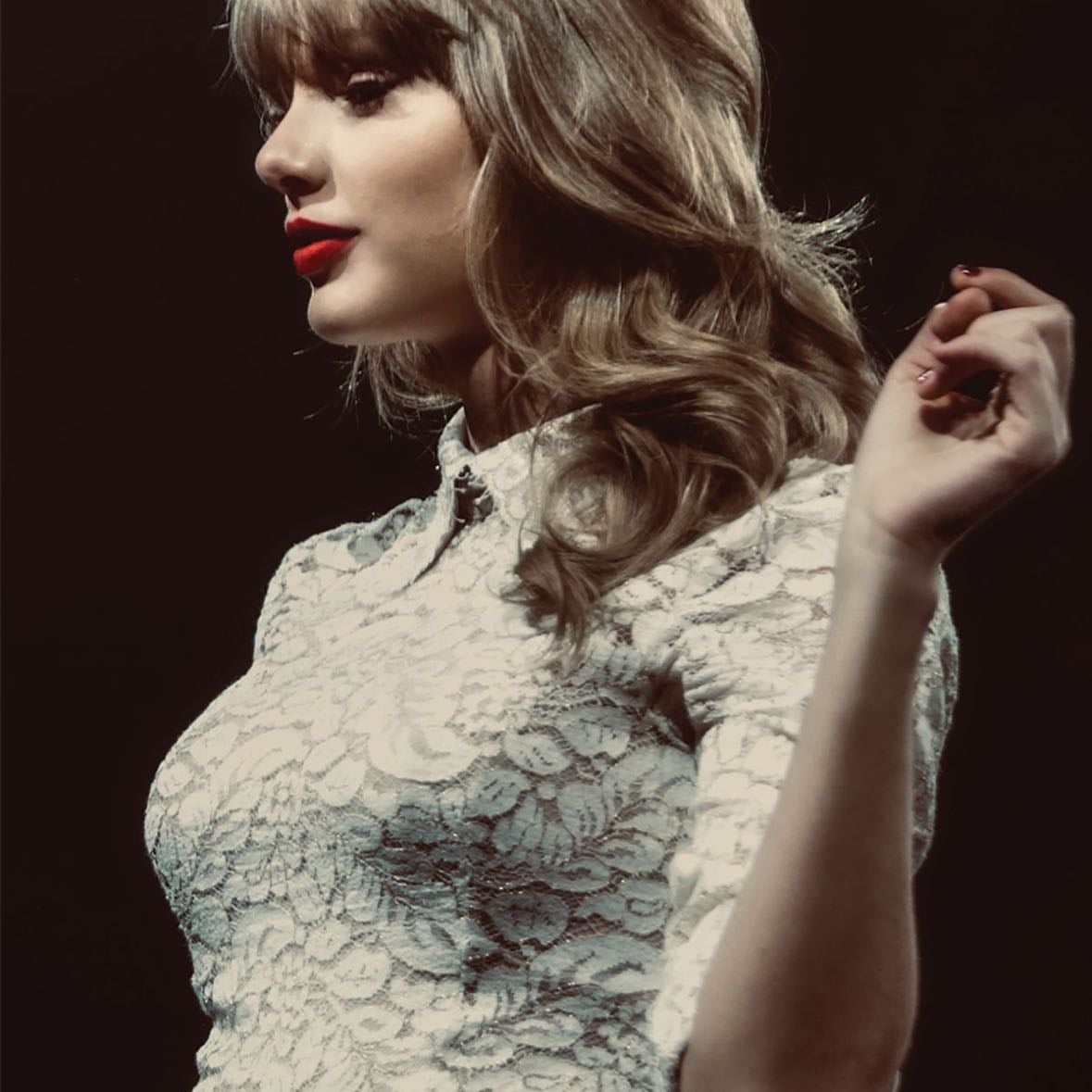 did you hear about the girl who lives in delusion?