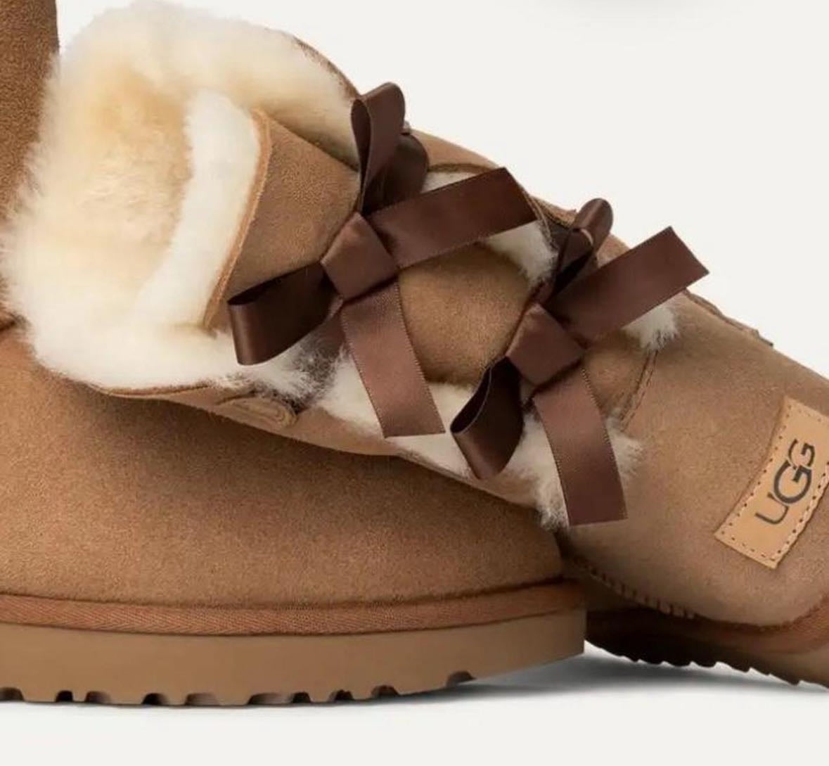 uggs 𐔌՞. .՞𐦯 - especially with bows
