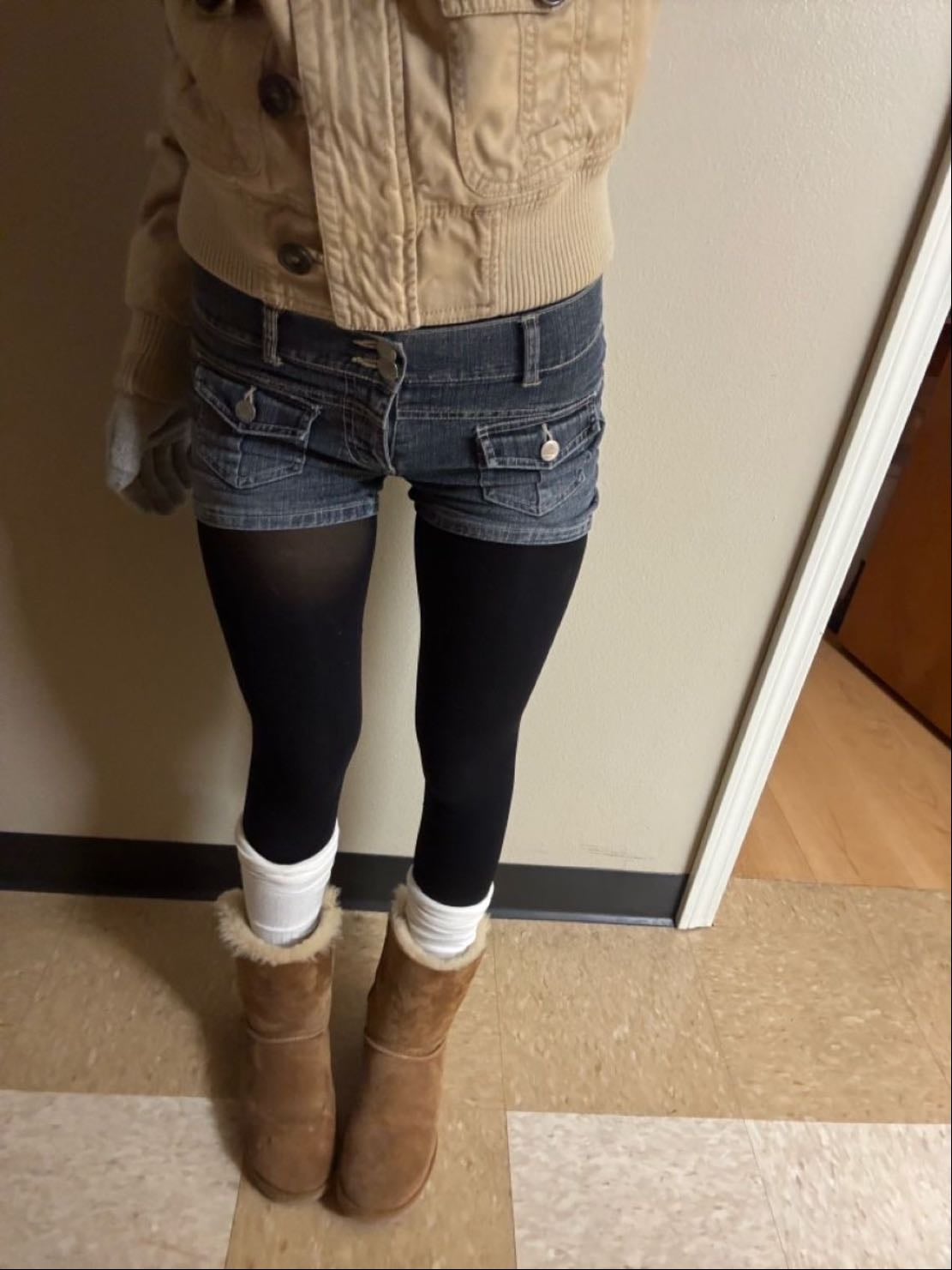 shorts over tights ˙⋆✮ - perfect for the fall/summer 🍂