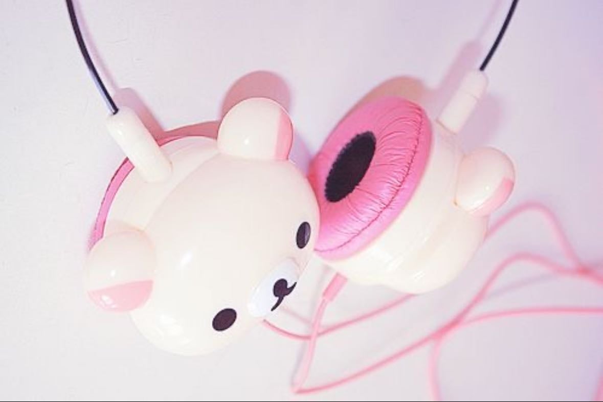 cute headphones 𝄞 - super cute but hard to find