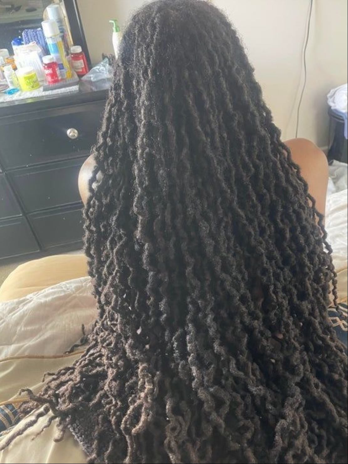 long locs ʚɞ - mine are only to my back, but this is the dream <3 !!!