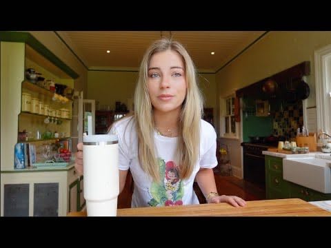 Unhinged, messy and dishevelled (Vlog) - YouTube