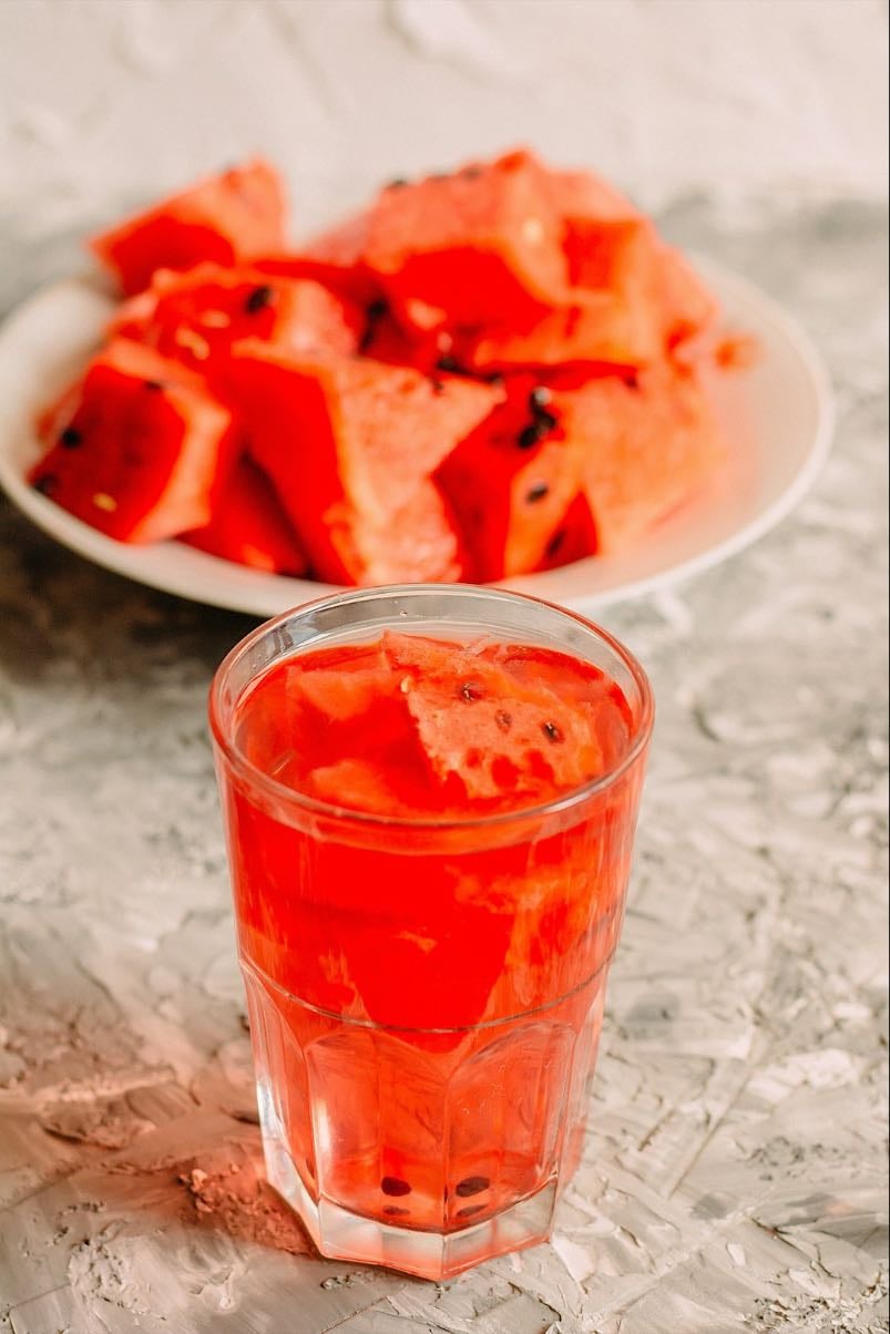 suco de melancia com hortelã