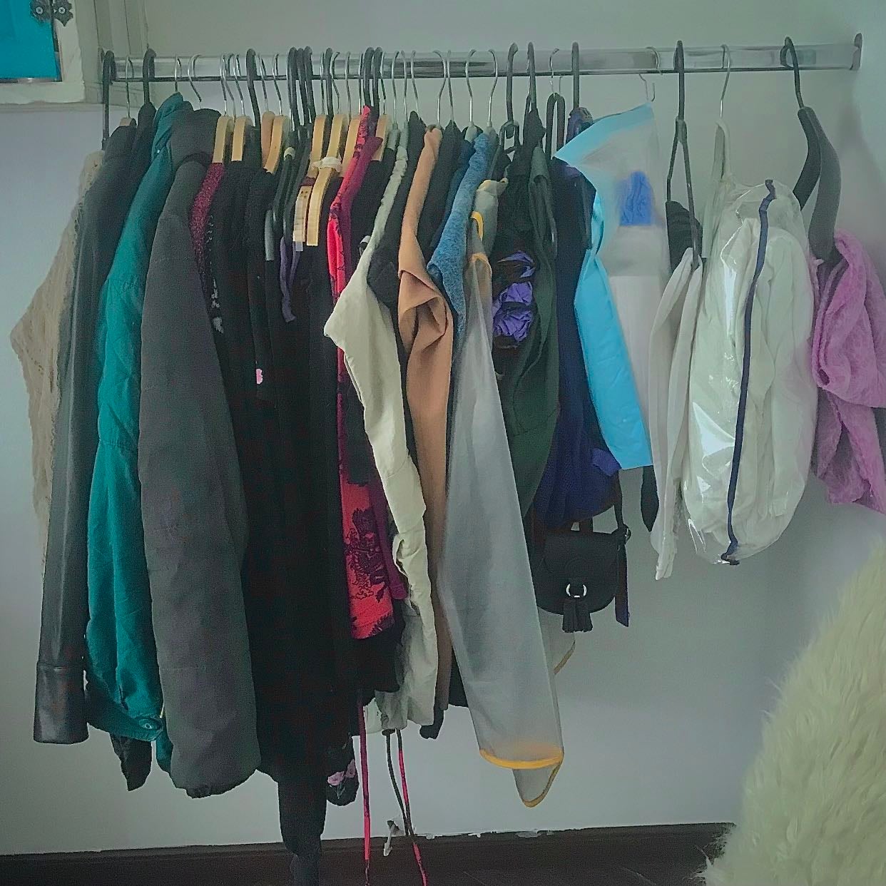 Mantener ropa sistemáticamente separada🧺 - Por una habitación, que me lleve a mi hogar🛋🛖