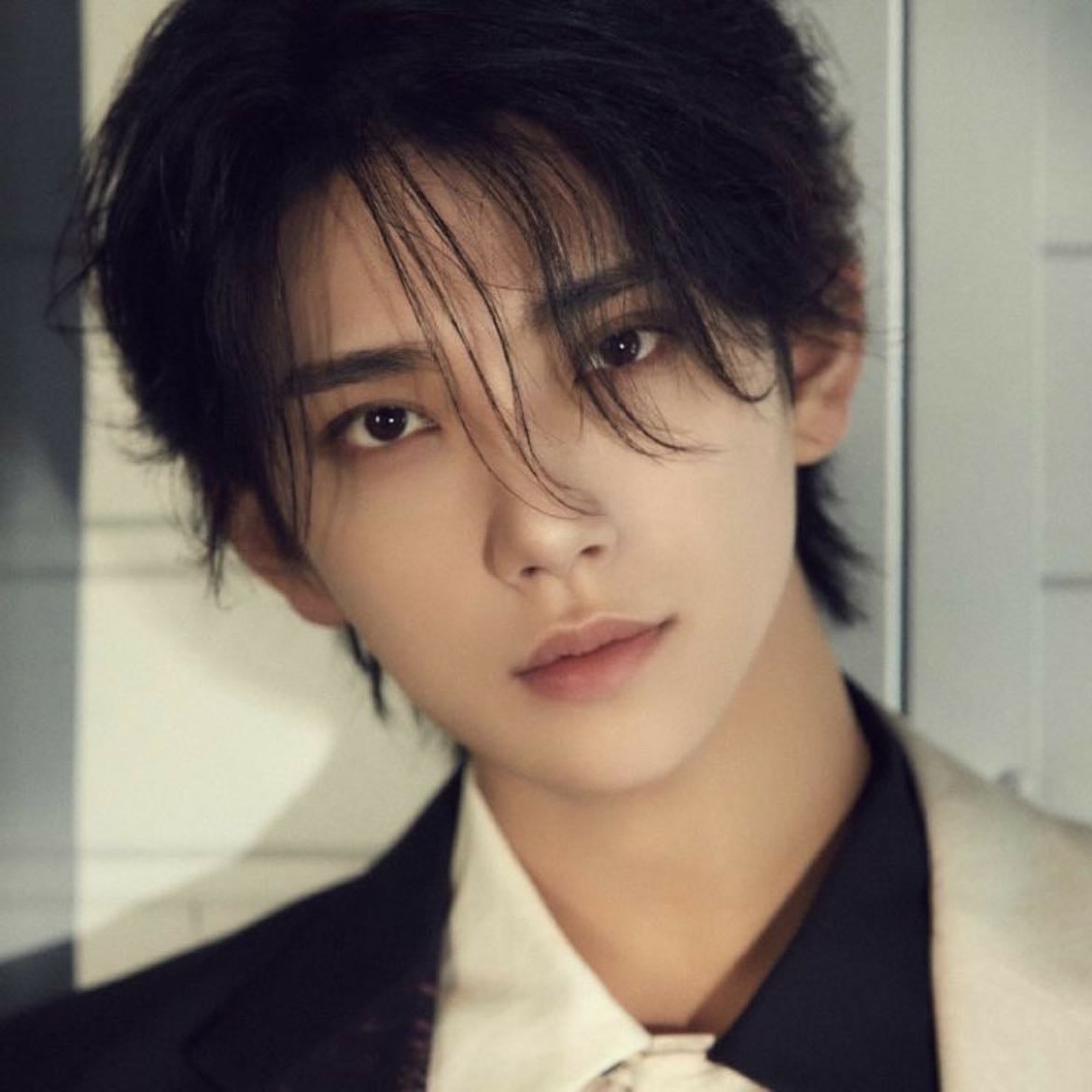 Joshua Hong (Joshua) - Artist-bias