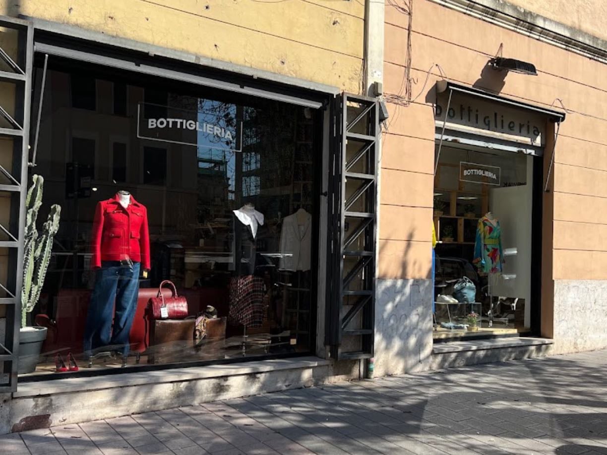 Bottiglieria Boutique - Negozio di Abbigliamento ed Accessori Uomo e Donna Roma