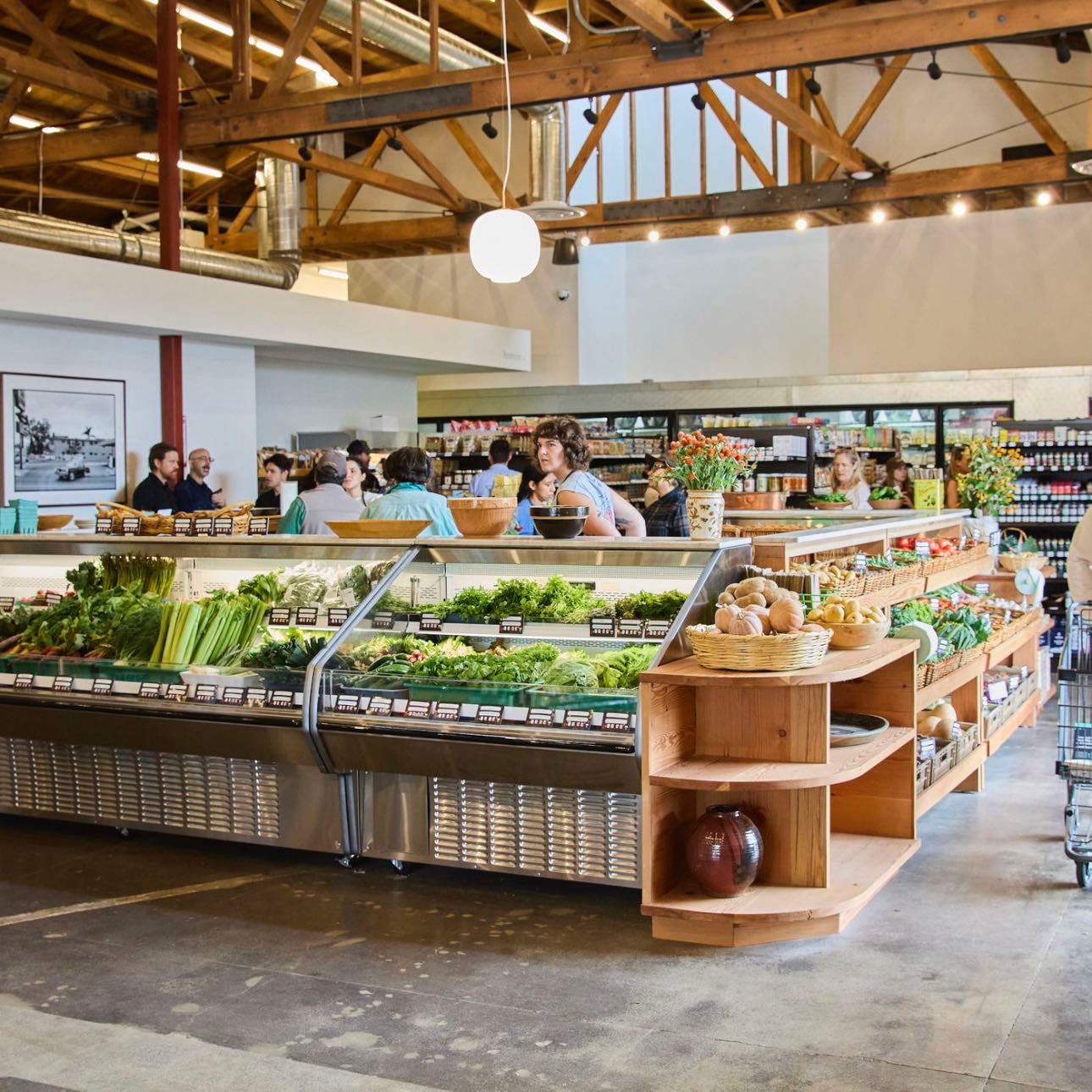 LA Grocery & Café