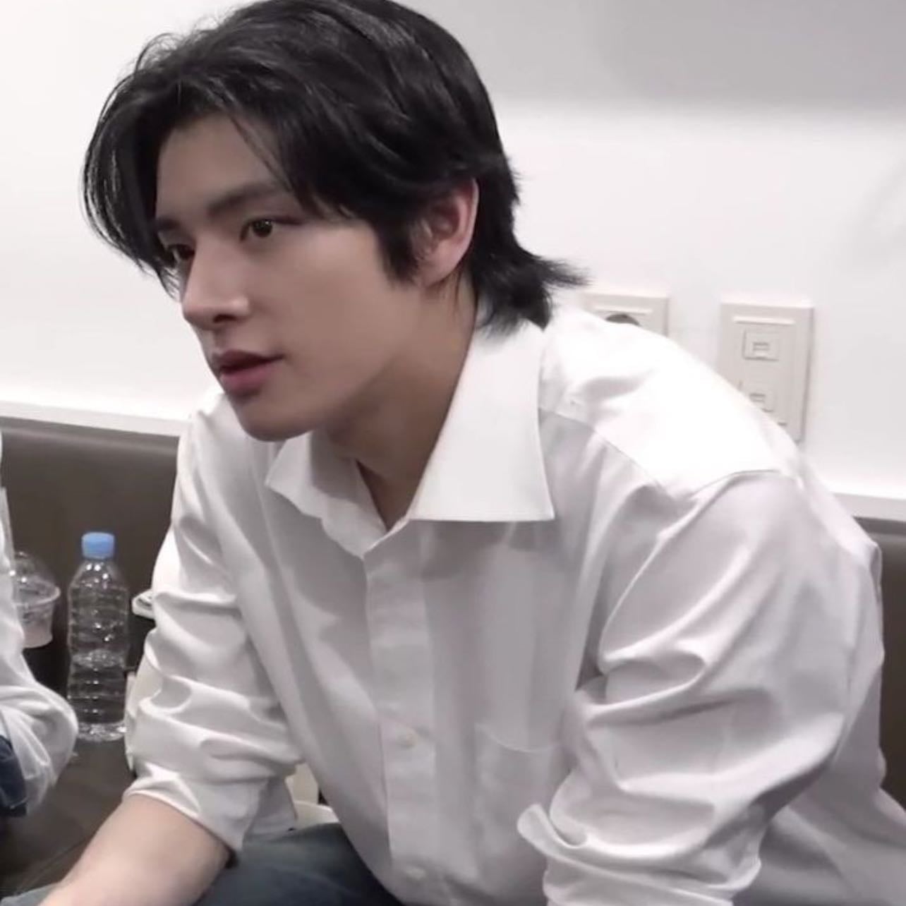 that damn nose — yunzyoi - math teacher!jake x student reader