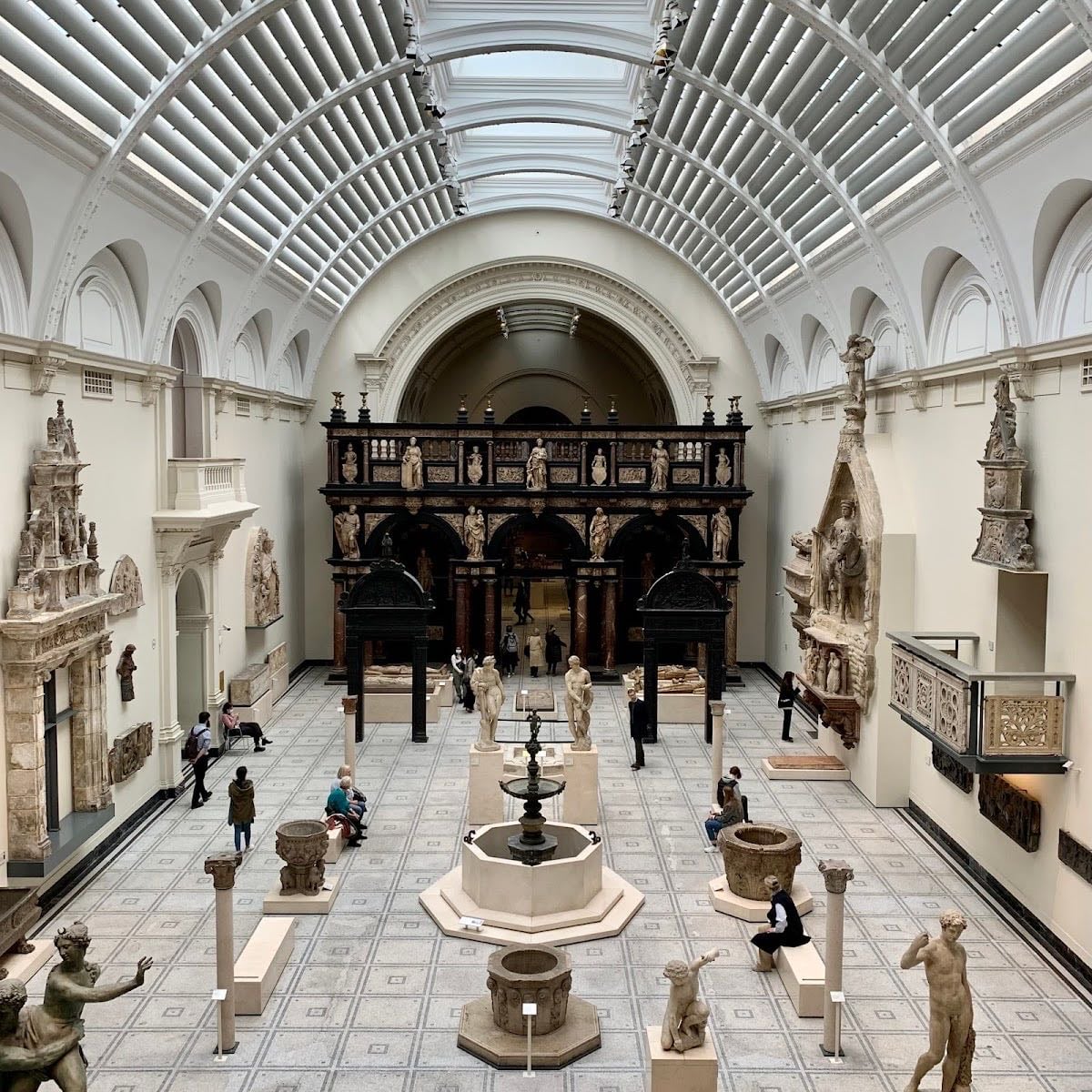 Victoria and Albert Museum - taylor swift songbook trail
