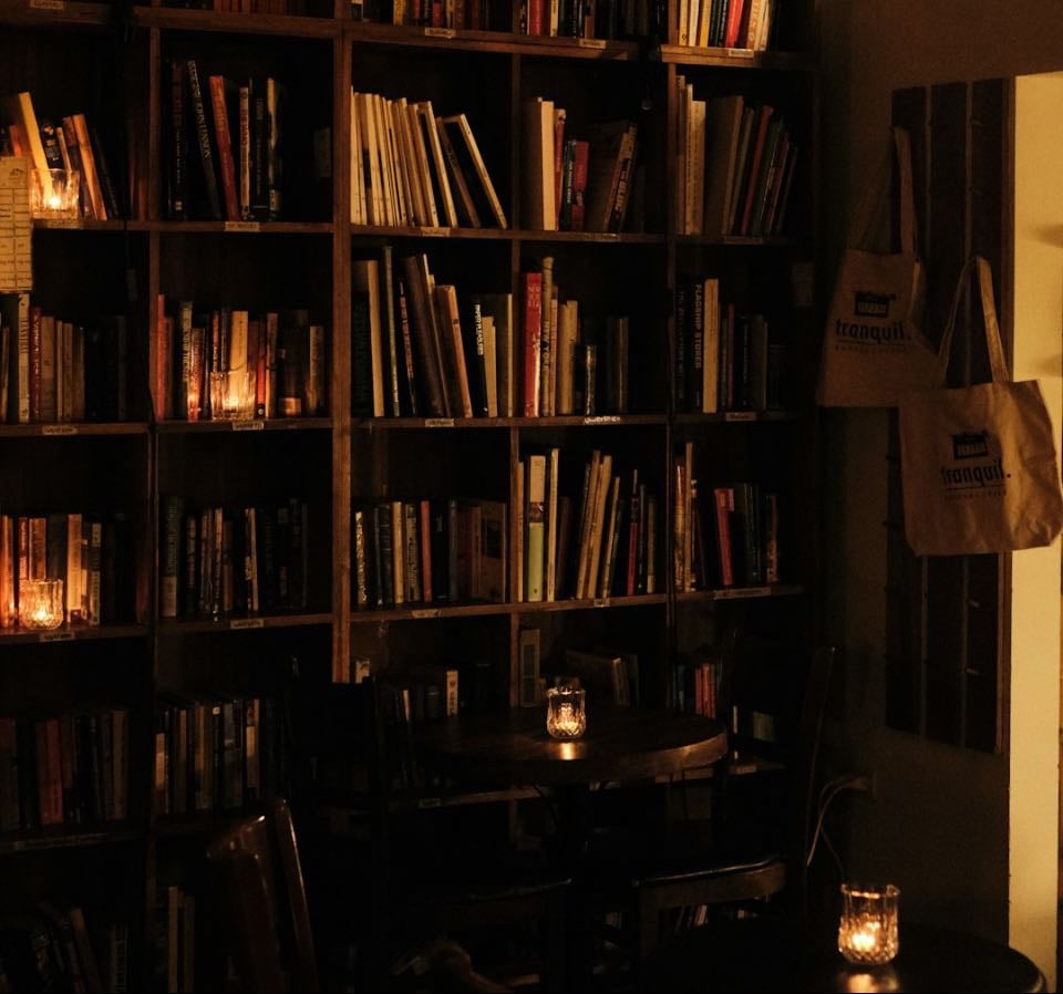 Digital bookshelf - Books hypelist by Genevieve