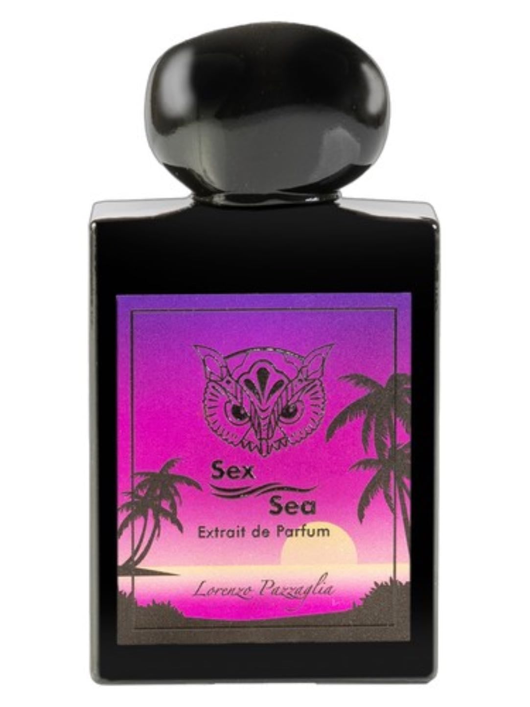 Sex sea - Notas de corazón: higo, ozono, notas marinas, flores blancas, mirto sardo, musgo de roble, madera de cedro.
Notas de fondo: algas marinas, sal, ámbar gris, pachulí