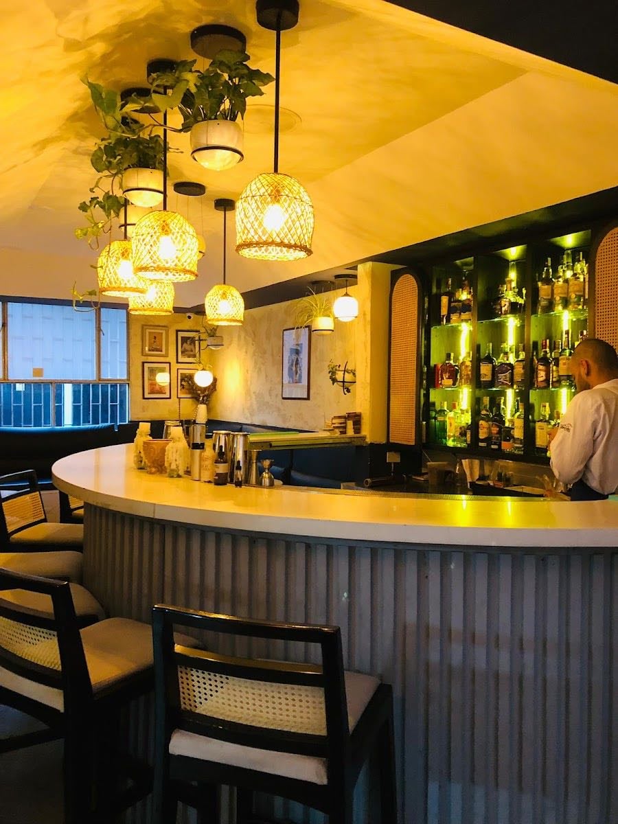 bar continental