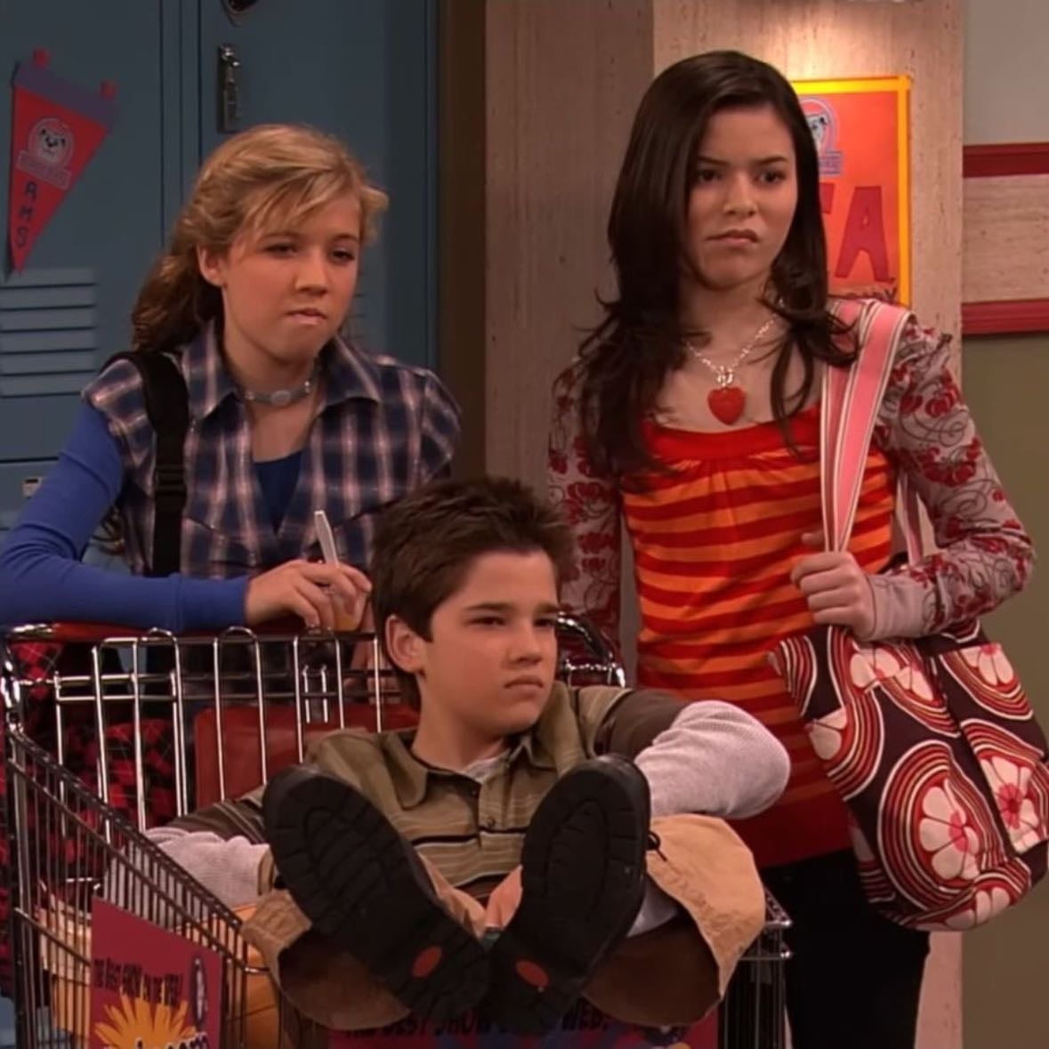 iCarly - Dan Schneider · 2007