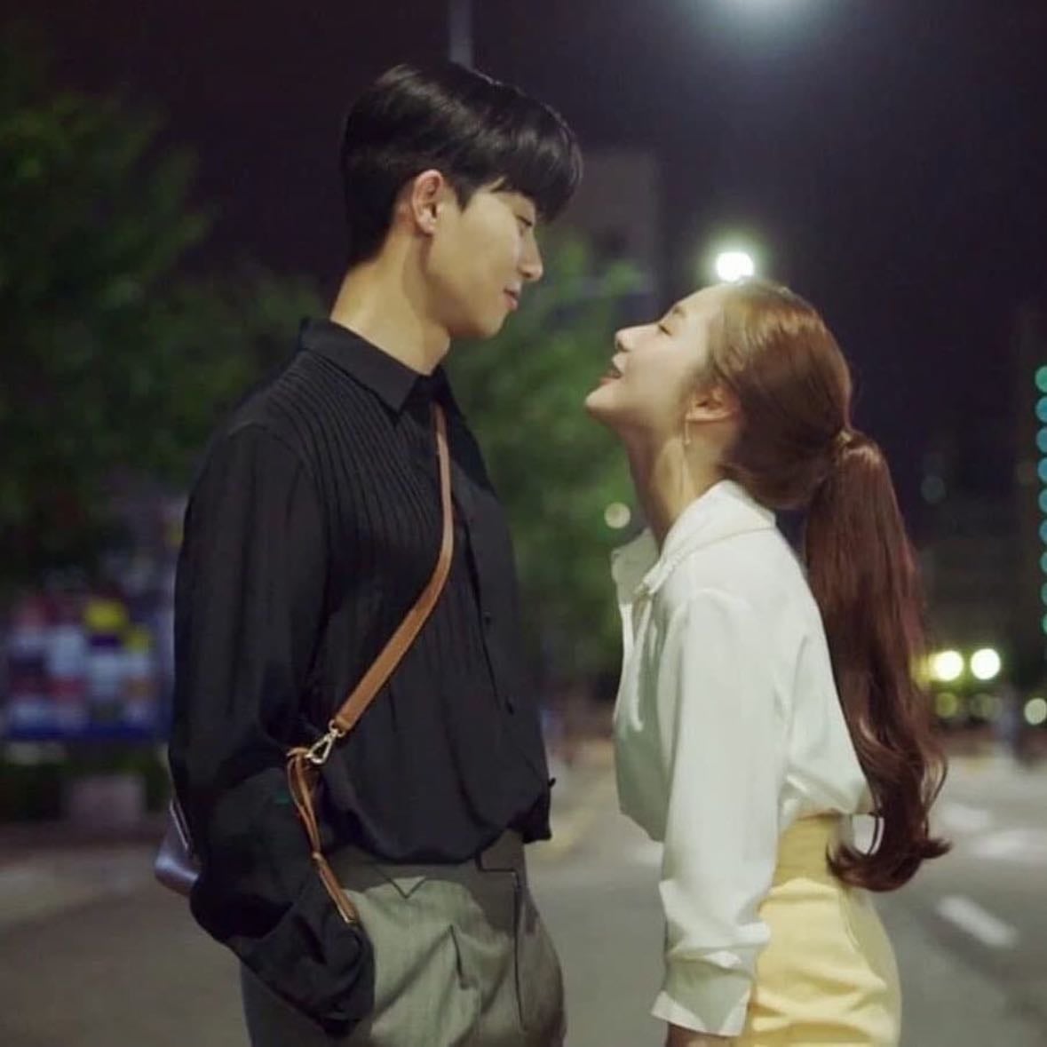 What''s Wrong with Secretary Kim - 박준화 · 2018