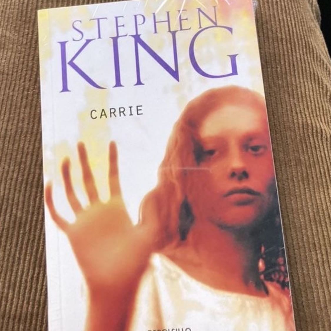 Carrie - Stephen King · 2011