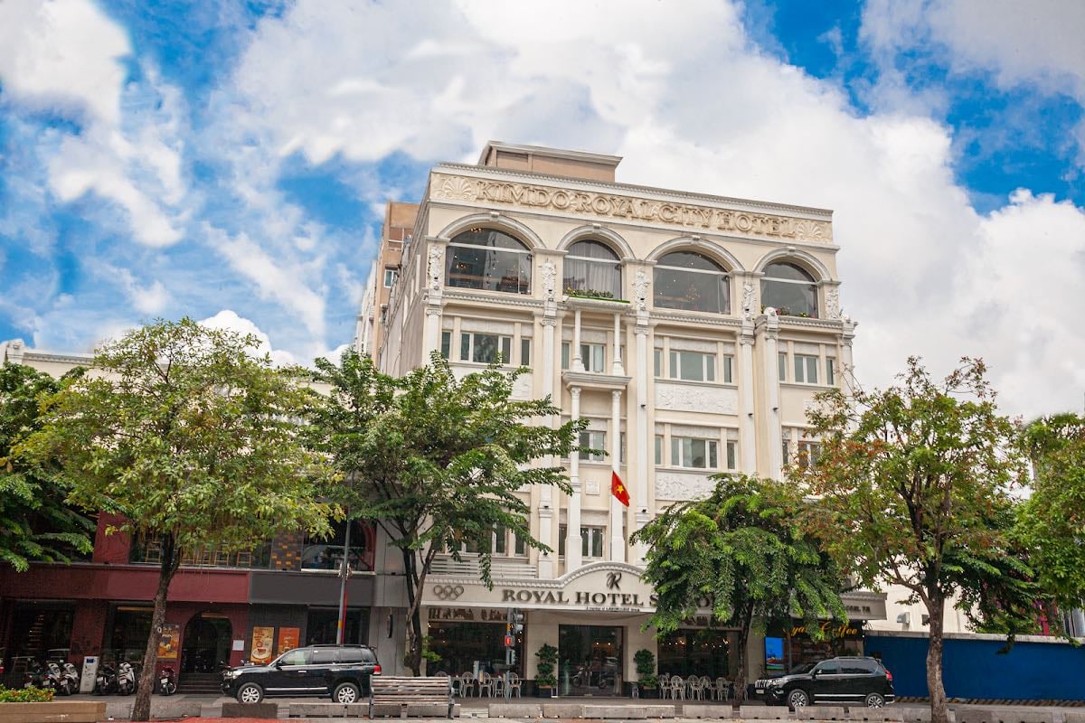 Royal Hotel Saigon - 218 SGD total
