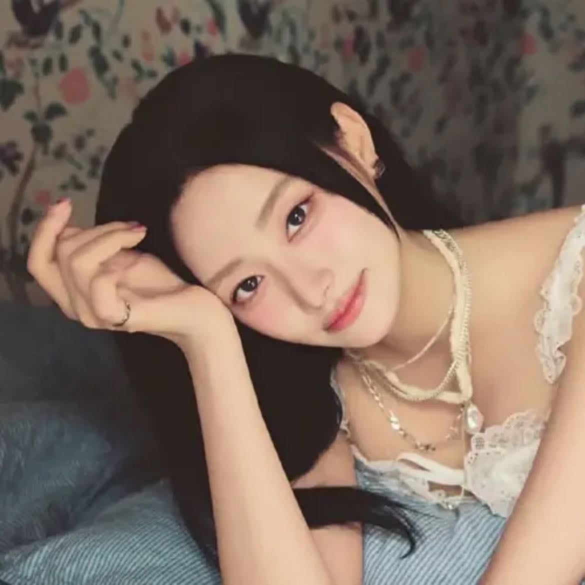 NAHYUN - Artist