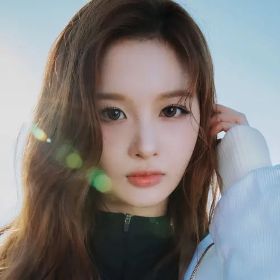 SULLYOON - Artist