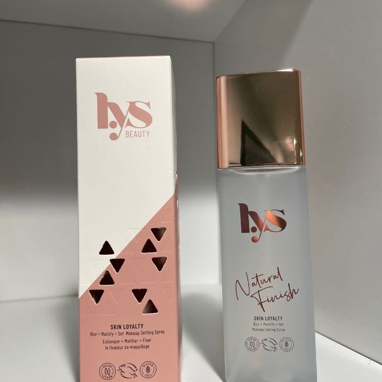 Skin Loyalty Blur + Mattify + set makeup setting spray - lys beauty