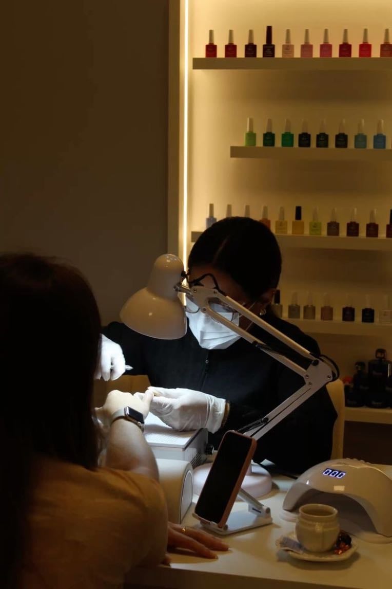 Learn how to do nails