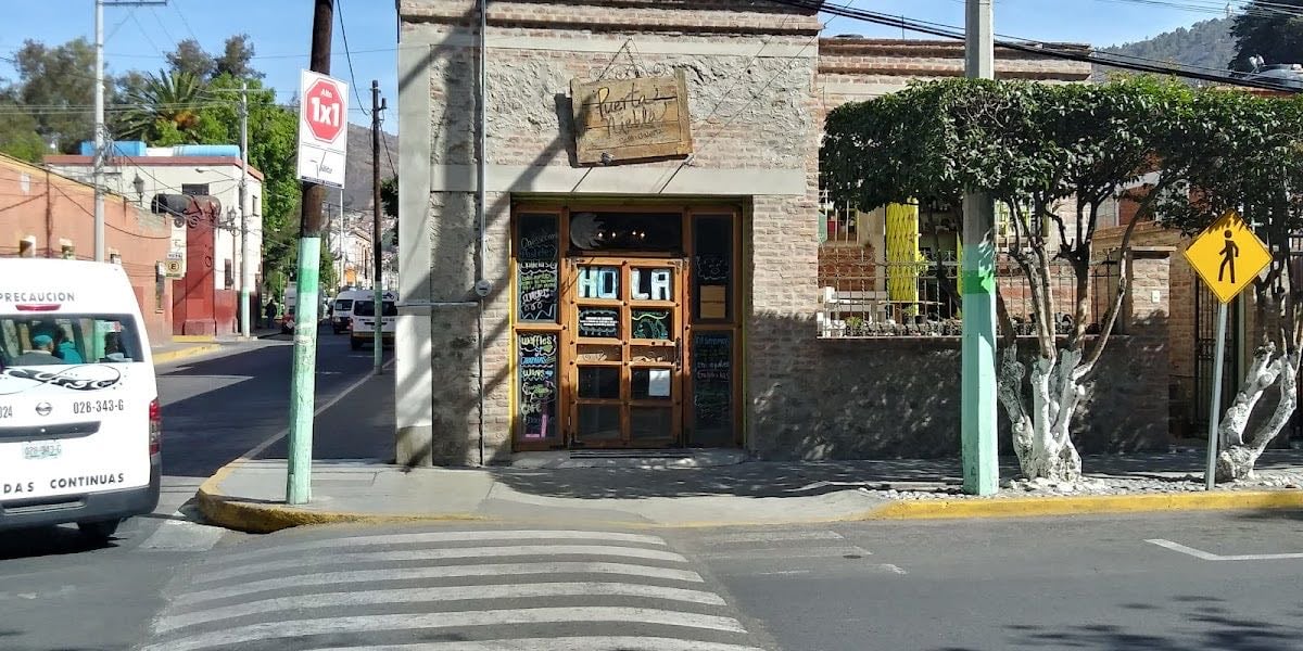 Puerta Niebla Café