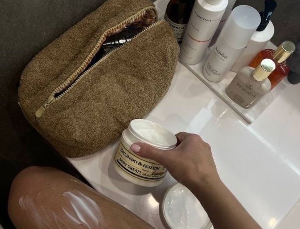 SELFCARE AND MAKEUP🧏🏻♀️