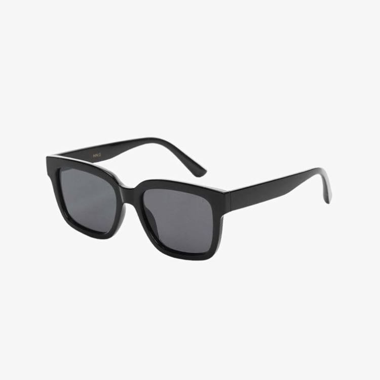 sunglasses - perfect for hangover look
