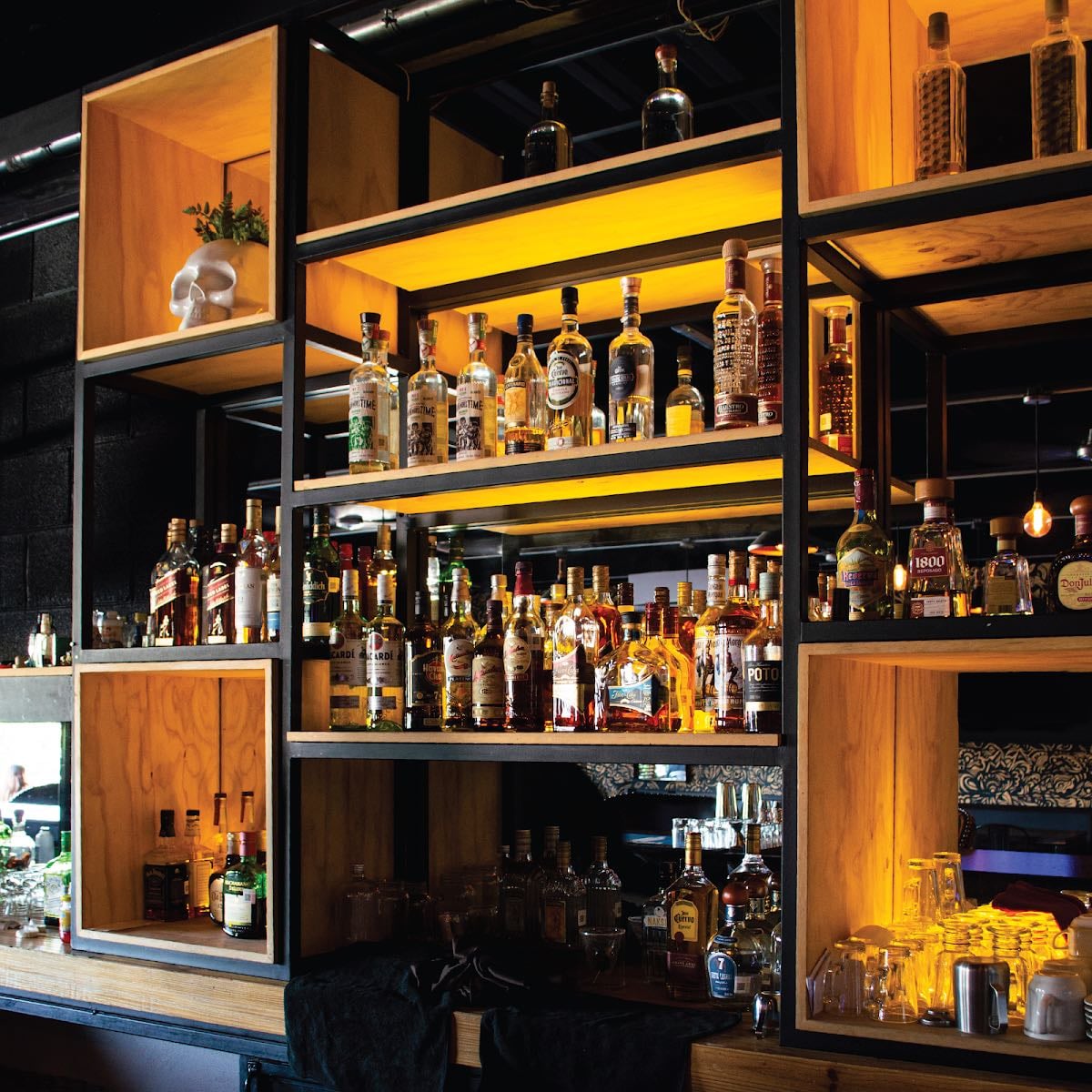 Brasanta Grill and Drinks