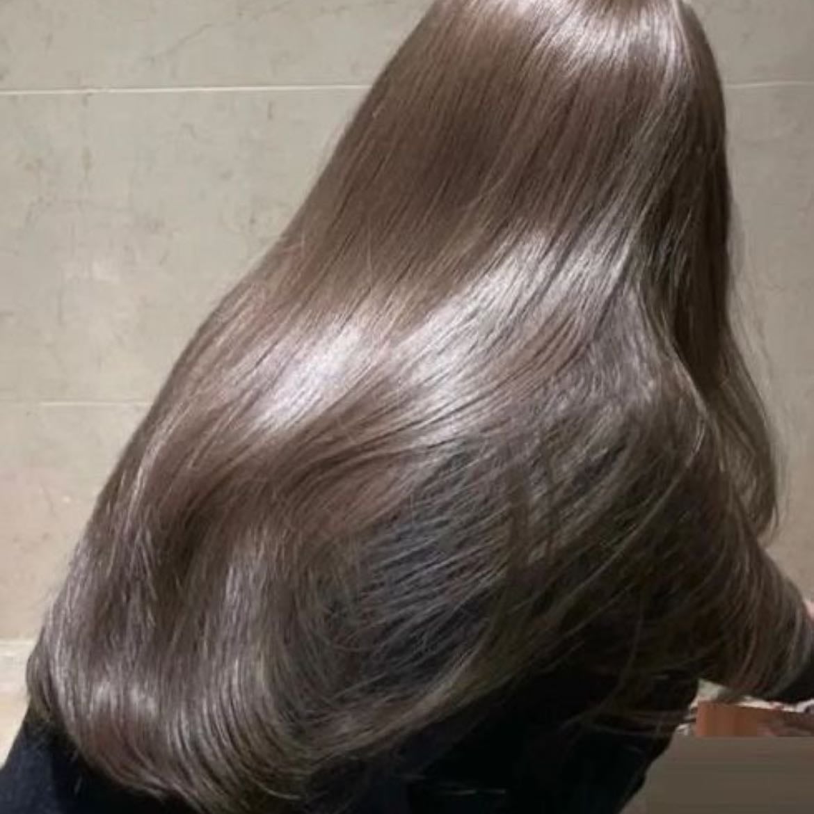 Say yes to the hair dryer and no to natural drying. - Although many believe that letting your hair dry naturally is best for healthy hair, several experts and dermatologists have already refuted this.
When hair is wet it is at its most vulnerable because the cuticle (protective outer layer) is open, which makes it weaker and more prone to breakage.