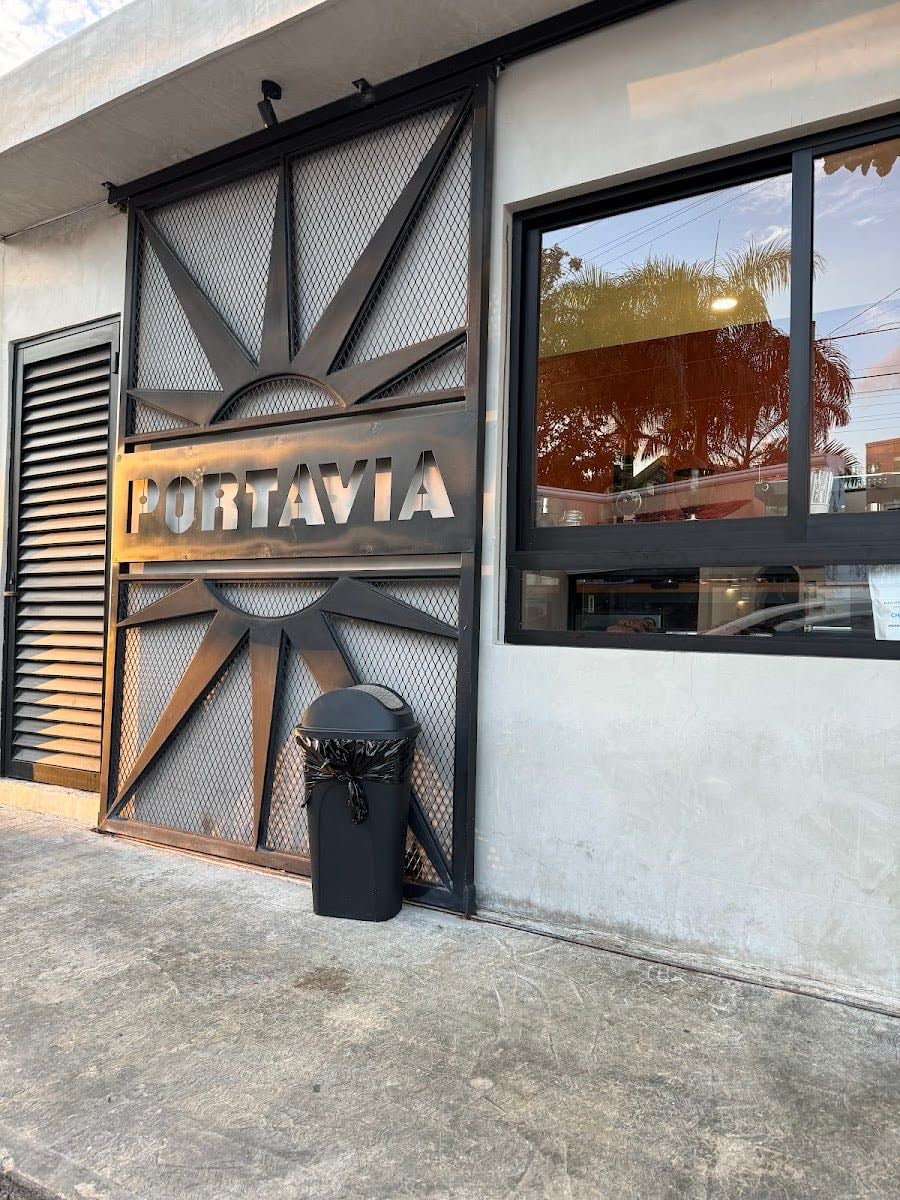 Portavia: