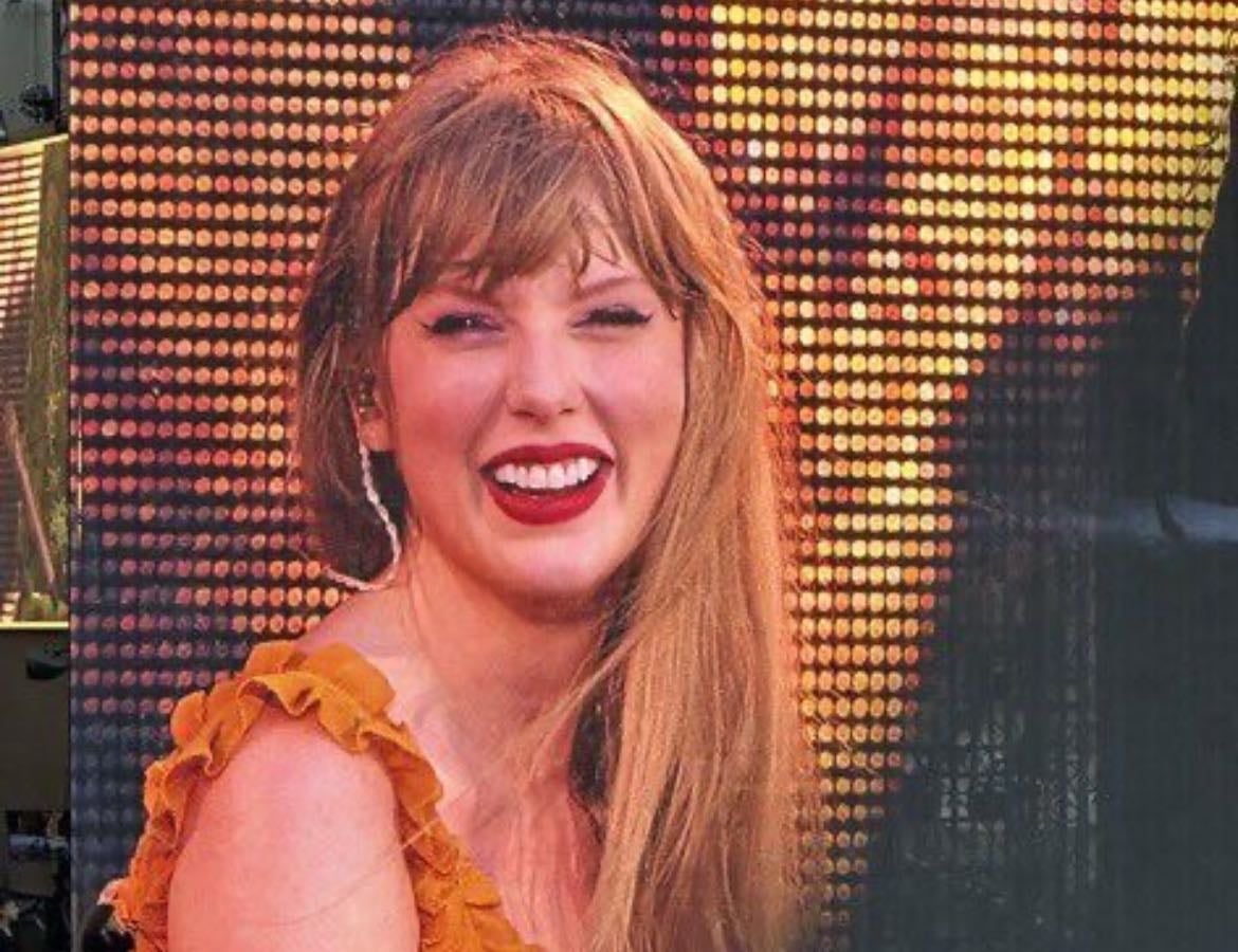 my top 10 taylor swift songs - Music hypelist by McCayden Yang