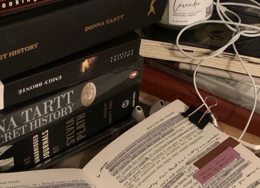 📚