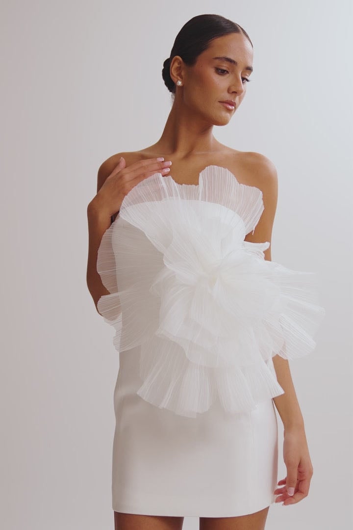 Victoria Strapless Mini Dress With Oversized Flower - White - 155€