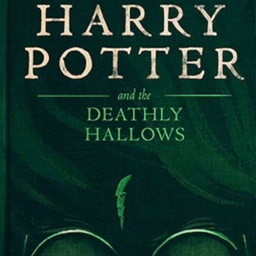 Harry Potter and the Deathly Hallows (Harry Potter, 7) - J. K. Rowling · 2007
