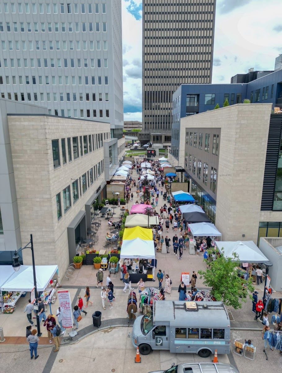 the lucky flea market - thrifty clothes and handmade items