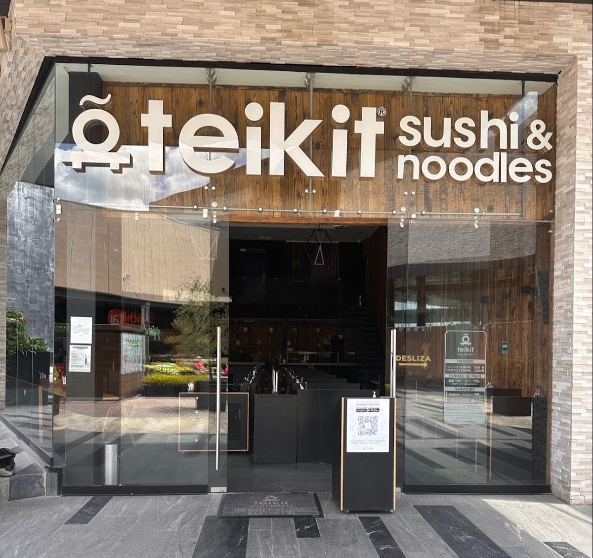 Teikit Sushi & Noodles