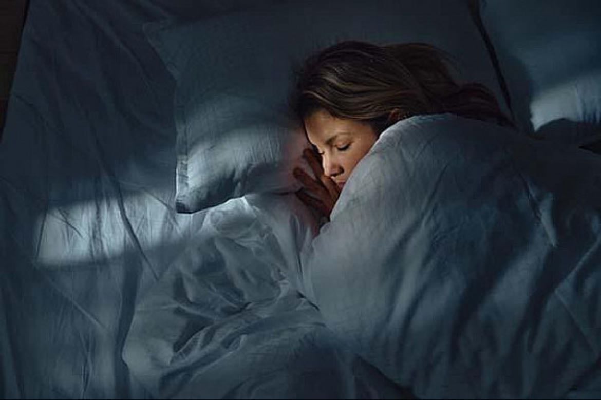11pm - sleep - as soon as your eyes close you are transported into a silly dream.