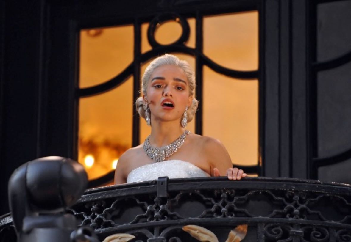 rachel zegler balcony scene (the london palladium)